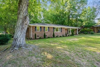 220 Alan St in Angier, NC - Foto de edificio - Building Photo