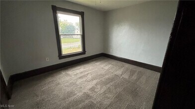 814 Lovett Pl in Lorain, OH - Building Photo - Building Photo