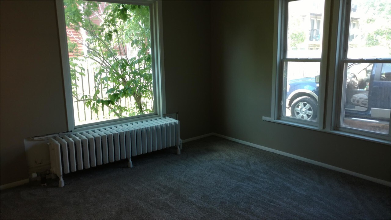 28 6th Ave SE-Unit -2 in Rochester, MN - Building Photo