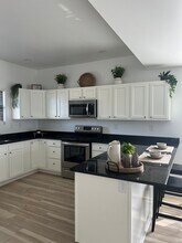 1124 Winton Pl, Unit 2 in Springfield, OH - Building Photo - Building Photo