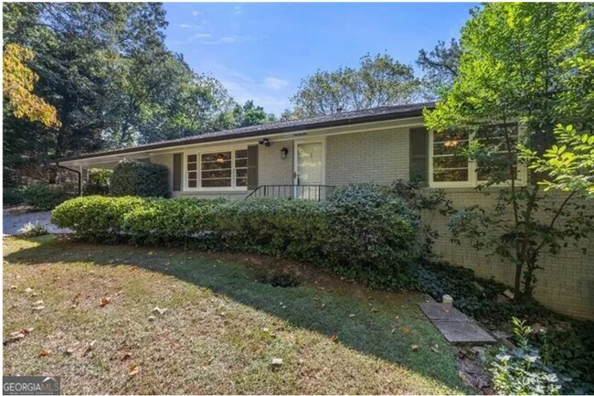 property at 535 Valley Ln NE