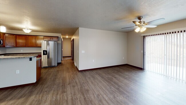 1419 Kayla Pl in Harrisburg, SD - Building Photo - Building Photo