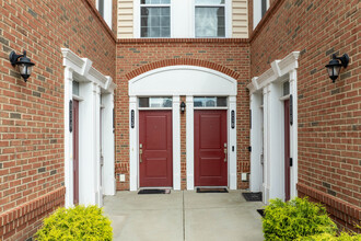 Ridges At Loudoun Valley Condo in Ashburn, VA - Building Photo - Building Photo