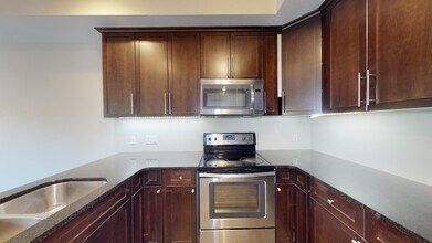 2235 Blackwater Rd in London, ON - Building Photo - Building Photo