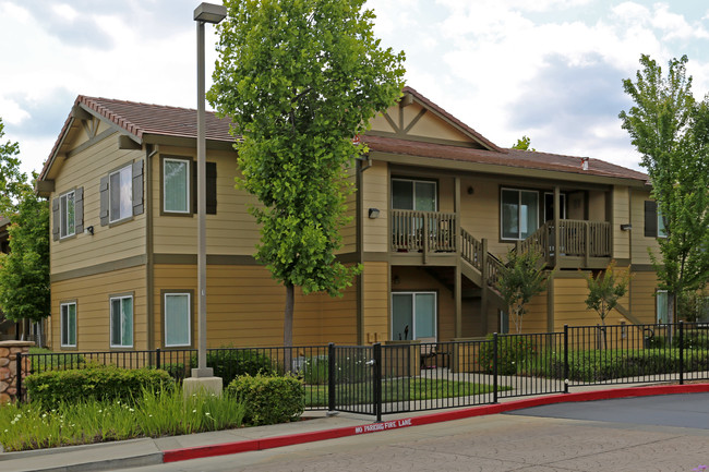 Vintage Willow Creek in Folsom, CA - Foto de edificio - Building Photo