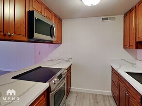 7047 Greenback Ln in Citrus Heights, CA - Building Photo - Building Photo