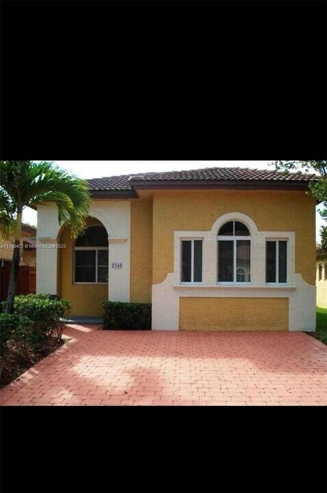2540 NE 41st Terrace in Homestead, FL - Building Photo