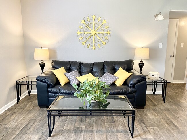 Eagle Pine Condominiums in Tallahassee, FL - Building Photo - Building Photo