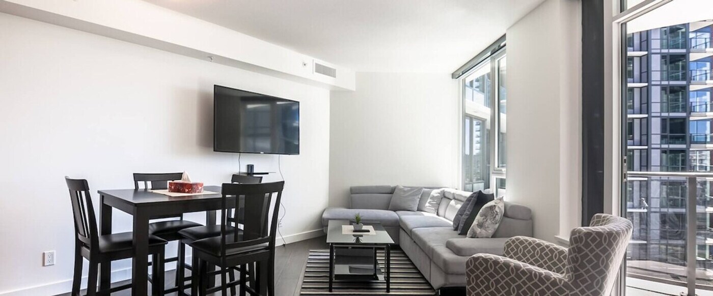 780 Pacific Blvd, Unit SI ID1380057P in Vancouver, BC - Building Photo