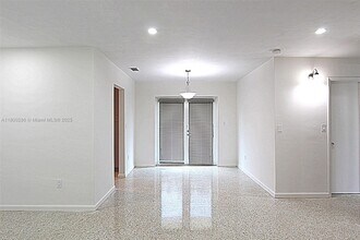 6203 SW 108th Pl in Miami, FL - Building Photo - Building Photo
