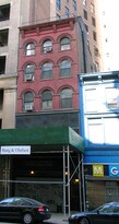 927 Broadway in New York, NY - Building Photo