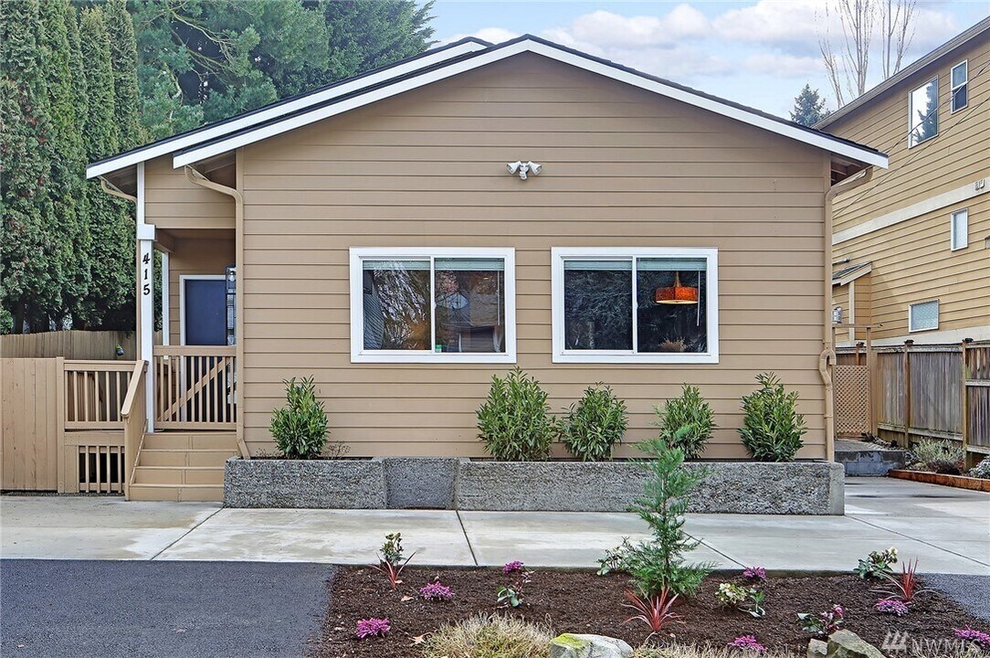 415 NE 94th St in Seattle, WA - Building Photo