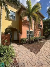 2851 Prospect Rd in Tamarac, FL - Building Photo - Building Photo