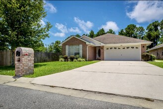 1219 Sterling Point Pl in Gulf Breeze, FL - Building Photo - Building Photo