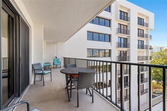 150 Belleview Blvd in Belleair, FL - Building Photo - Building Photo
