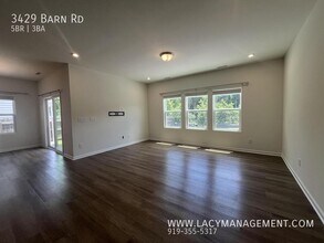 3429 Barn Rd in Apex, NC - Building Photo - Building Photo