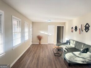 3820 Union Rd SW in College Park, GA - Foto de edificio - Building Photo