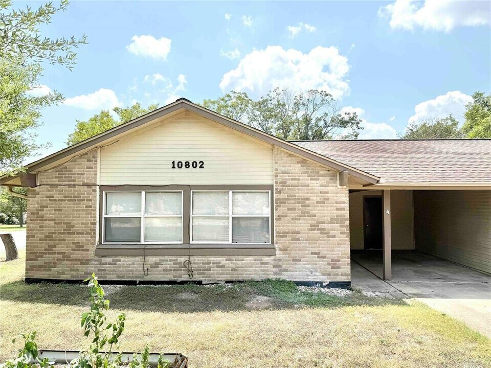 10802 Lambert Cir in Austin, TX - Building Photo