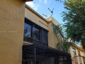 10885 NW 7th St in Miami, FL - Building Photo - Building Photo