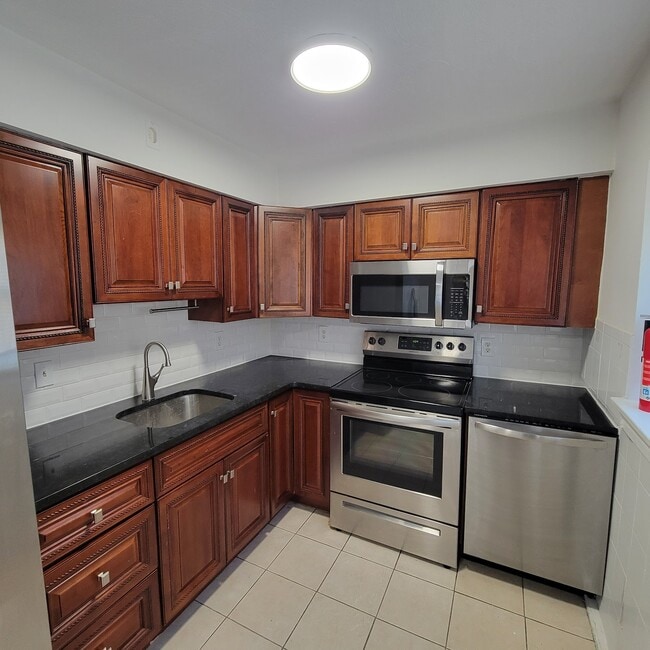 6405 Durham Ave, Unit 1G