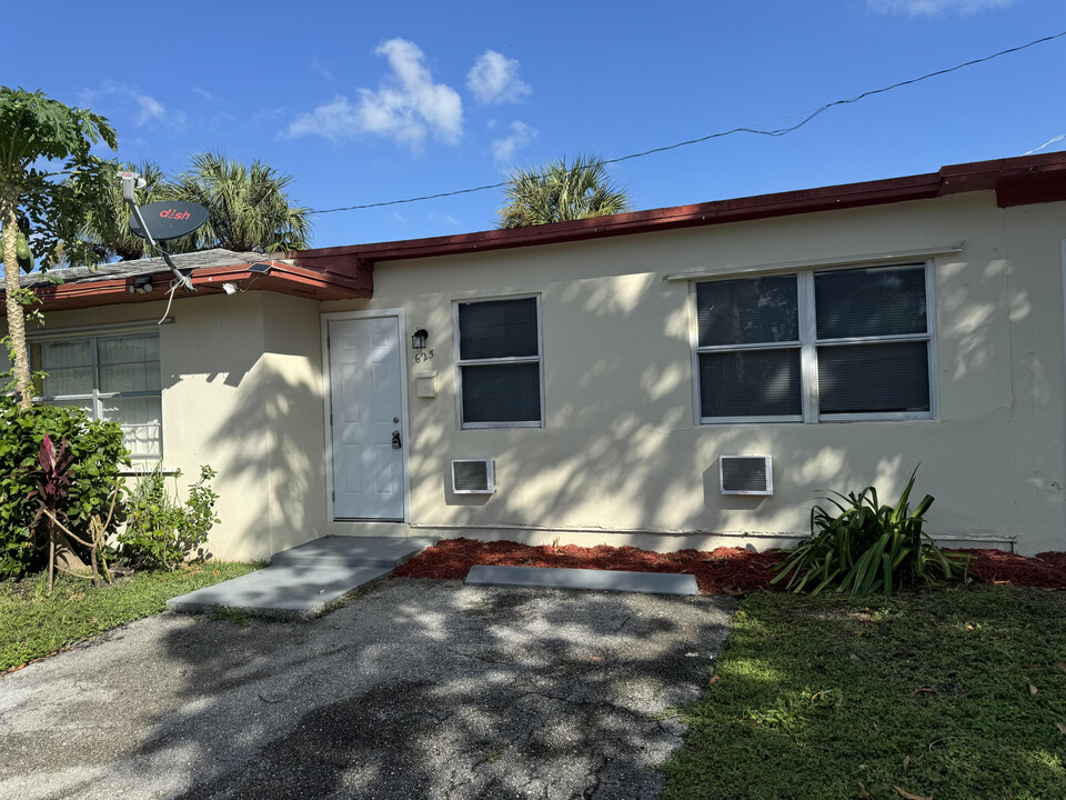 625 Francis St in West Palm Beach, FL - Building Photo