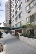 240 E 55th St in New York, NY - Building Photo - Building Photo