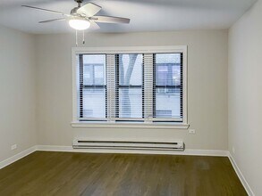 627 W Melrose St, Unit P2 in Chicago, IL - Foto de edificio - Building Photo