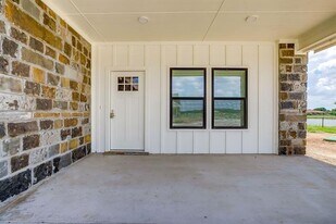 133 Winners Cir in Weatherford, TX - Building Photo