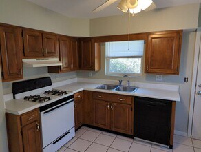 3527 Cathy Ln in East Ridge, TN - Foto de edificio - Building Photo