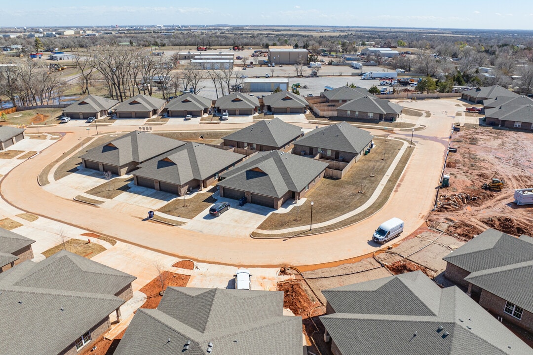 7520 Wildflower Way in Oklahoma City, OK - Building Photo