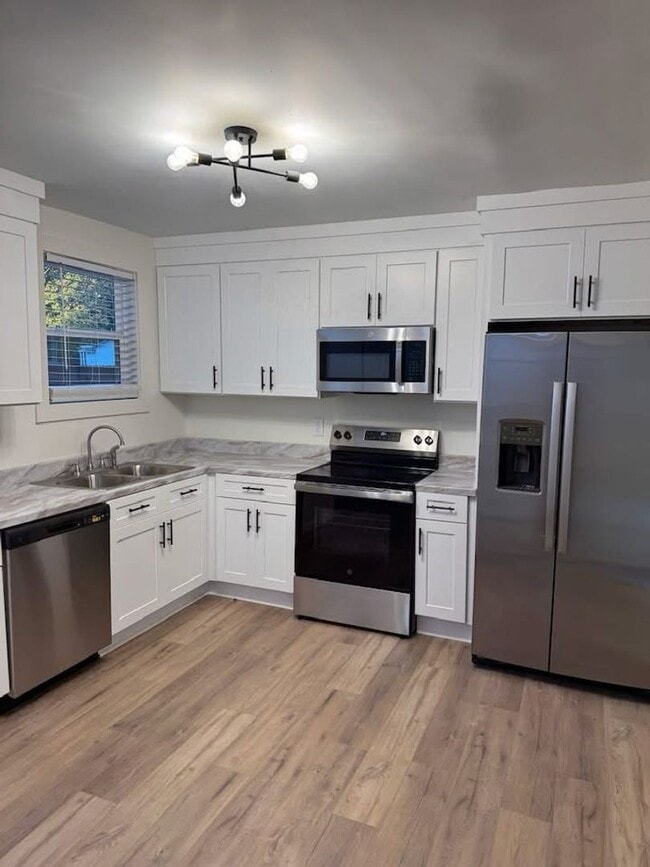 416 N Court St in Florence, AL - Building Photo - Building Photo