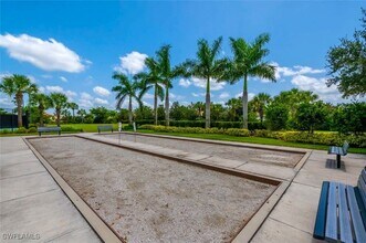 2133 Fairmont Ln in Naples, FL - Building Photo - Building Photo