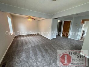 606 S Fairview Ave in Independence, MO - Building Photo - Building Photo