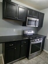 331 Union Ave, Unit 2nd floor in Irvington, NJ - Foto de edificio - Building Photo