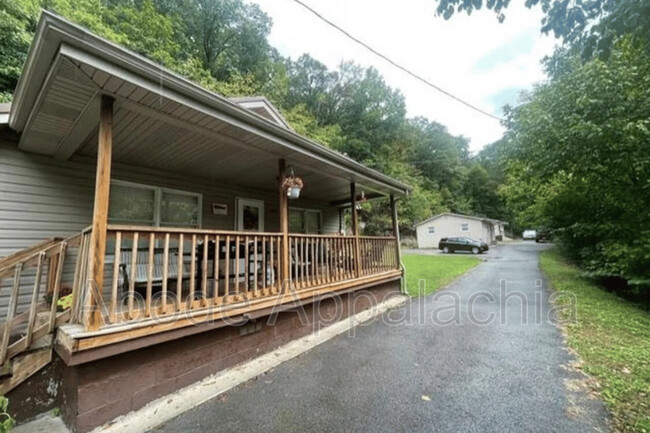 property at 3676 E Shelbiana Rd