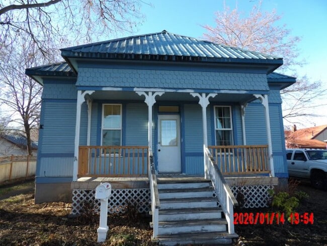 property at 1306 10th St