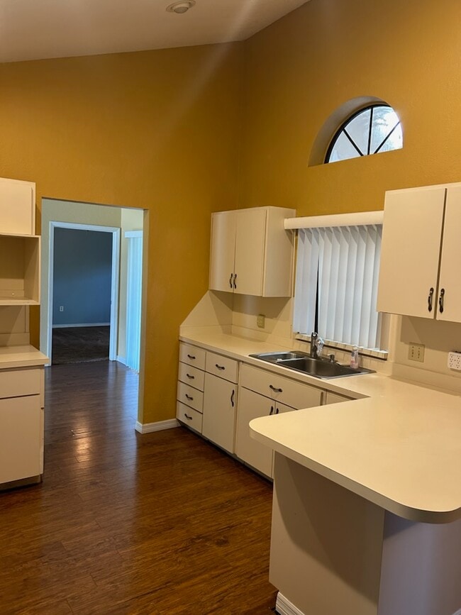 property at 2108 Jonathan Ln