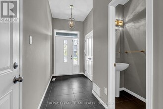 338 Nonius St in Ottawa, ON - Building Photo - Building Photo