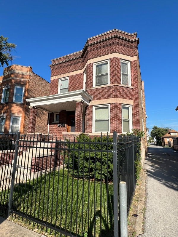 property at 11361 S Forest Ave