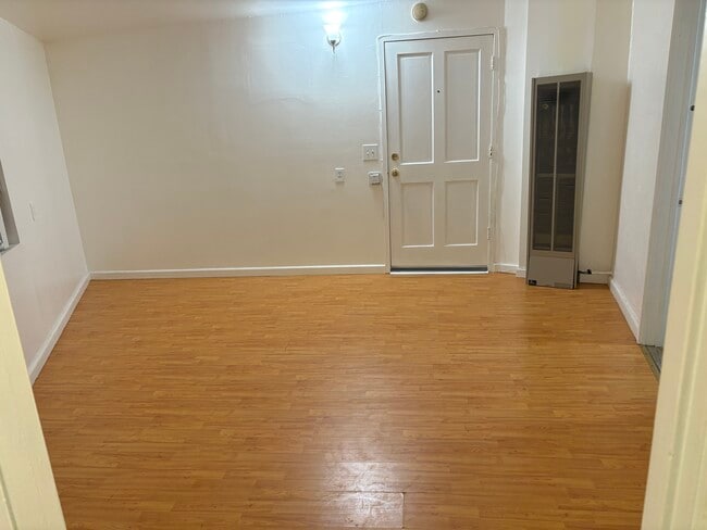 property at 3334 Altura Ave