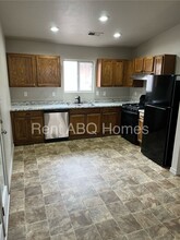 7405 Purple Fringe Rd SW in Albuquerque, NM - Building Photo - Building Photo