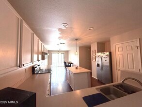 3650 E Constitution Dr in Gilbert, AZ - Building Photo - Building Photo