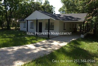 4060 Cresthaven Rd in Mobile, AL - Building Photo - Building Photo