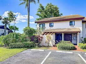 5172 Fountains Dr S in Lake Worth, FL - Building Photo
