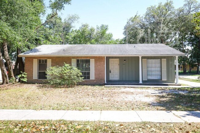 property at 4006 Luan Dr
