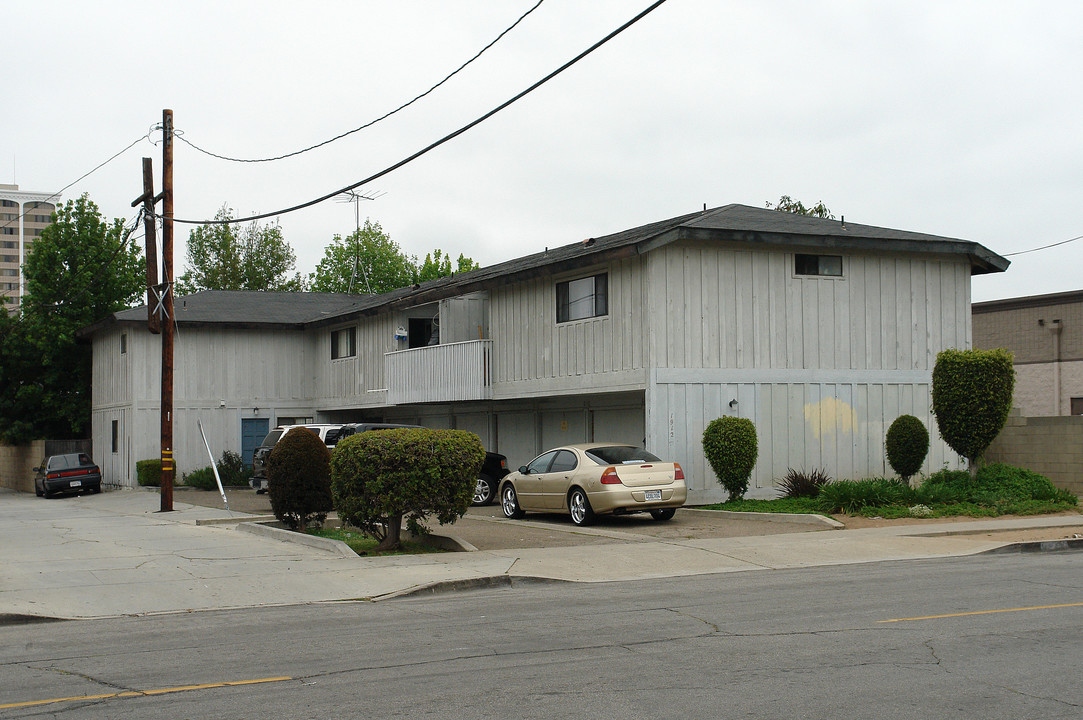 1912 Wallace Ave in Costa Mesa, CA - Building Photo