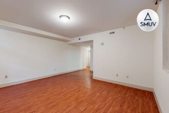 12 E Chase St in Baltimore, MD - Building Photo - Building Photo