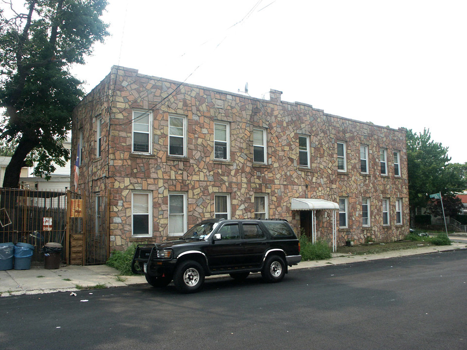 259 Underhill Ave in Bronx, NY - Foto de edificio