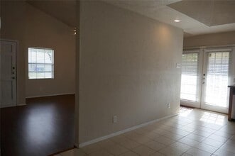 2008 Meadfoot Rd in Carrollton, TX - Building Photo - Building Photo