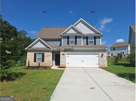 660 Gleaner Wy in Locust Grove, GA - Building Photo